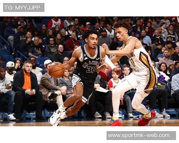 麦科勒姆谈年轻球队角色称自己能成为稳定器助力成长 麦科勒姆谈年轻球队角色称自己能成为稳定器助力成长