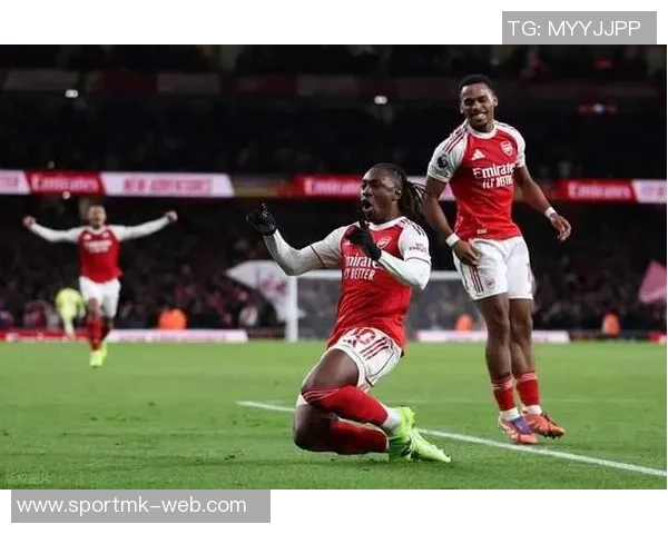 亨利寄语阿森纳新星埃泽在德比战中发光发热争做球队英雄